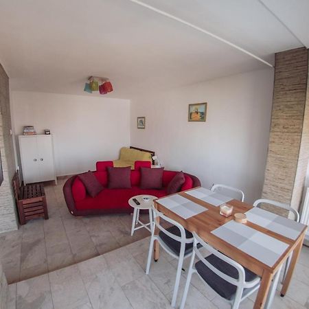 LalaCris Good Holiday Apartment Constanţa Exterior foto